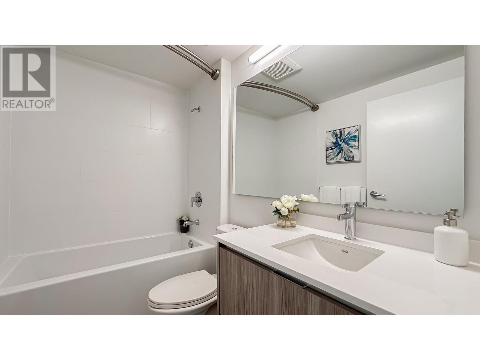Photo 4 of 1003 8940 University Crescent, Burnaby BC