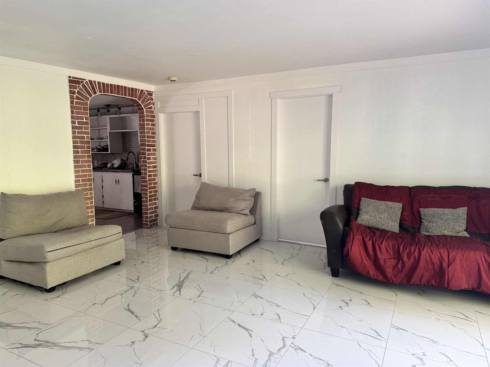 669 WALLACE STREET, Hope, Hope