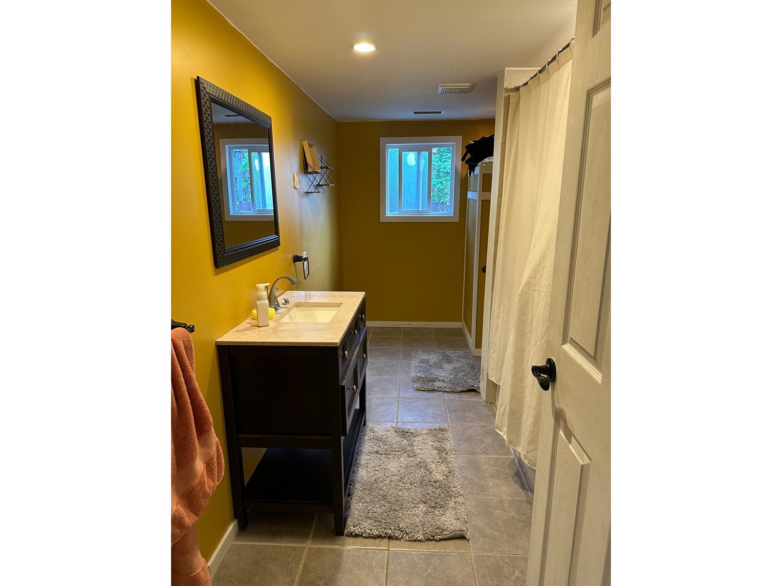 669 WALLACE STREET, Hope, Hope