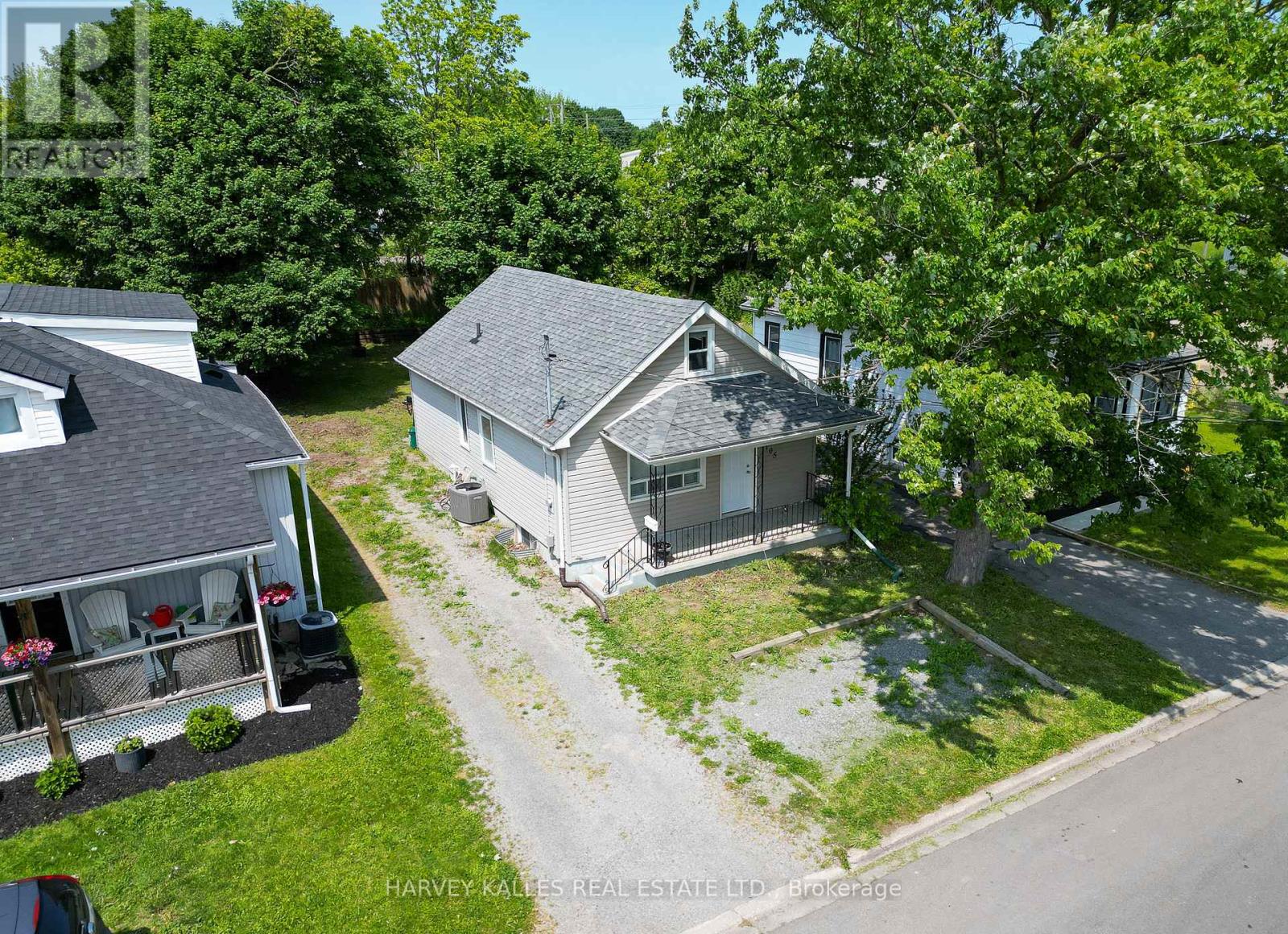 Photo 1 of 105 Ormond Street N, Thorold ON