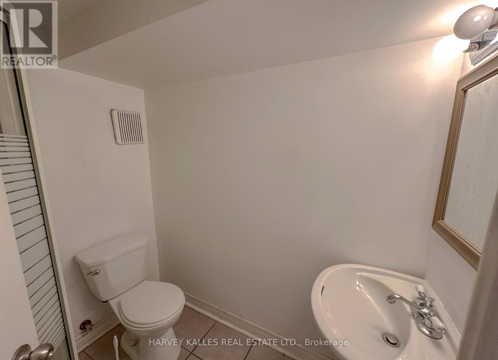 Photo 17 of 105 Ormond Street N, Thorold ON