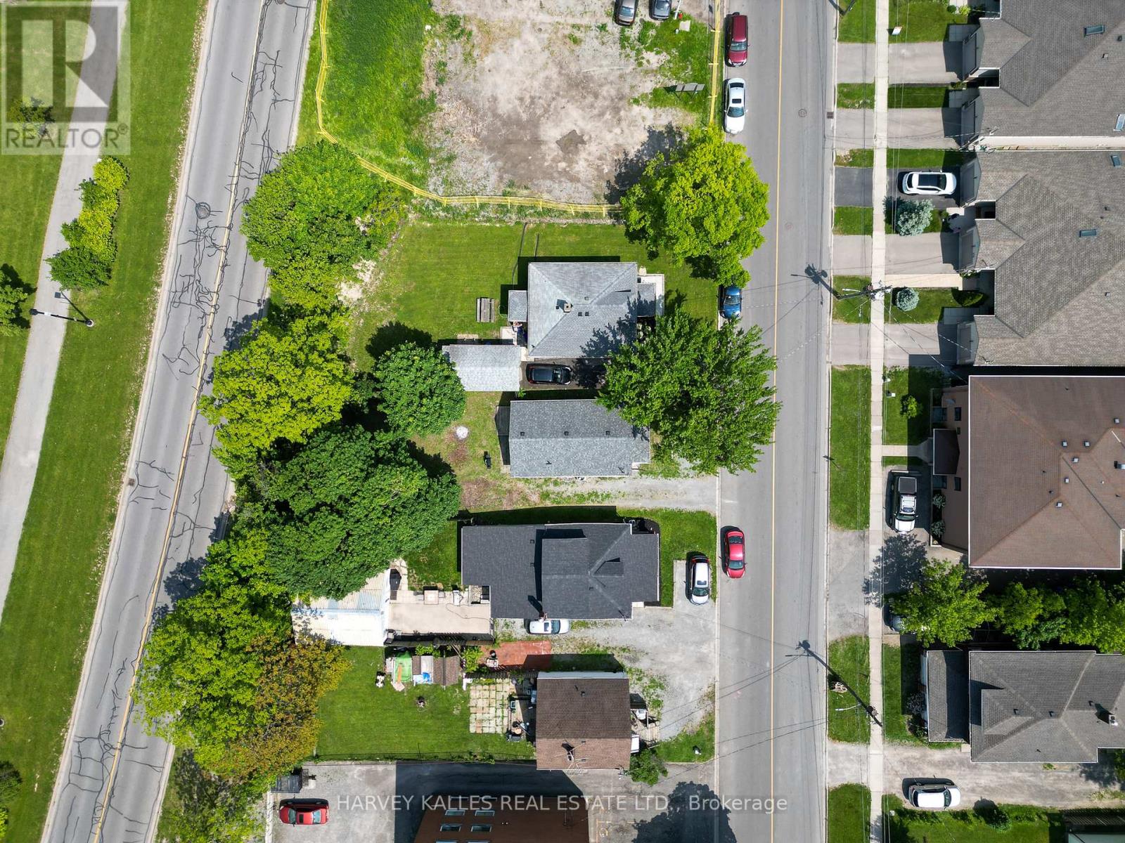 Photo 4 of 105 Ormond Street N, Thorold ON