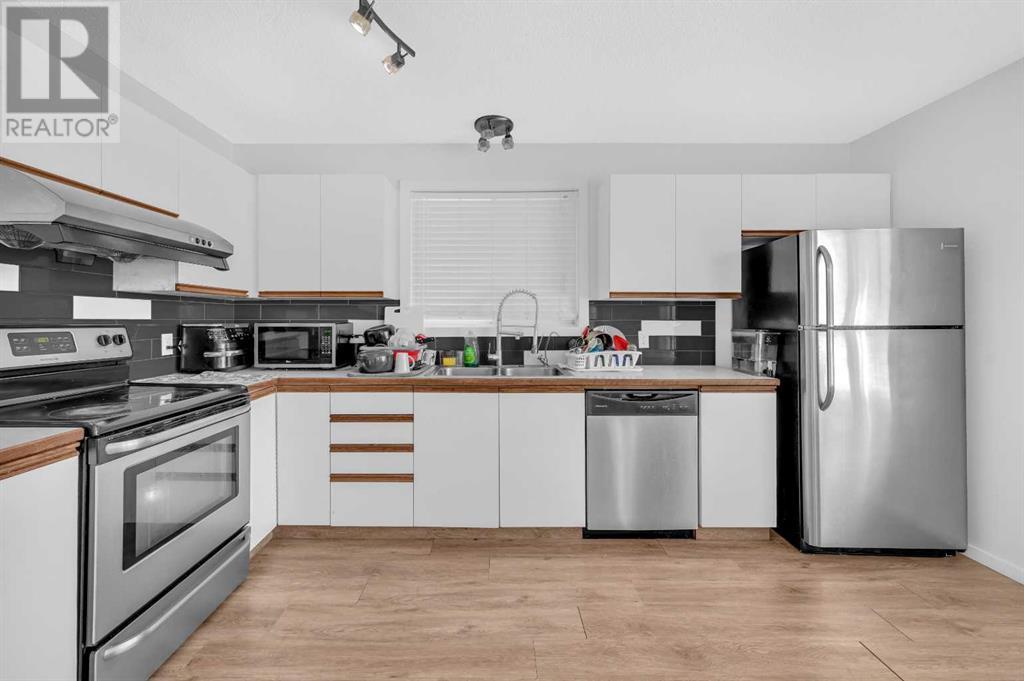 369 Martinwood Place NE, Calgary, Alberta
