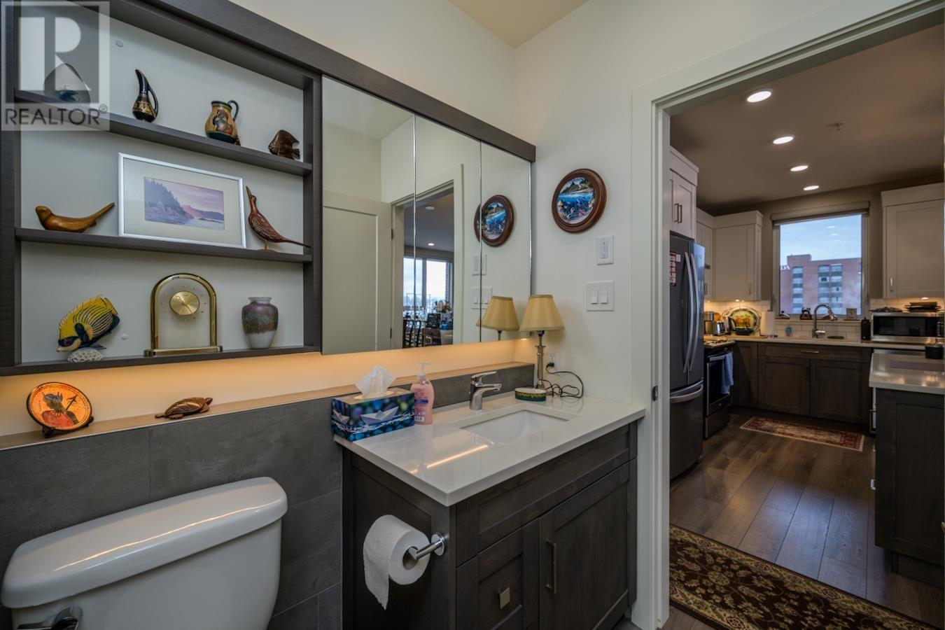 Photo 10 of 302 1087 6th Avenue, Prince George BC
