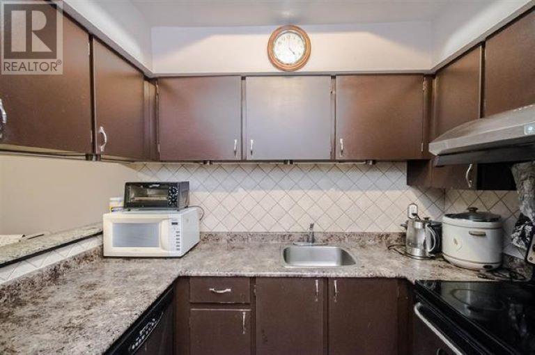317 8460 ACKROYD ROAD, Richmond