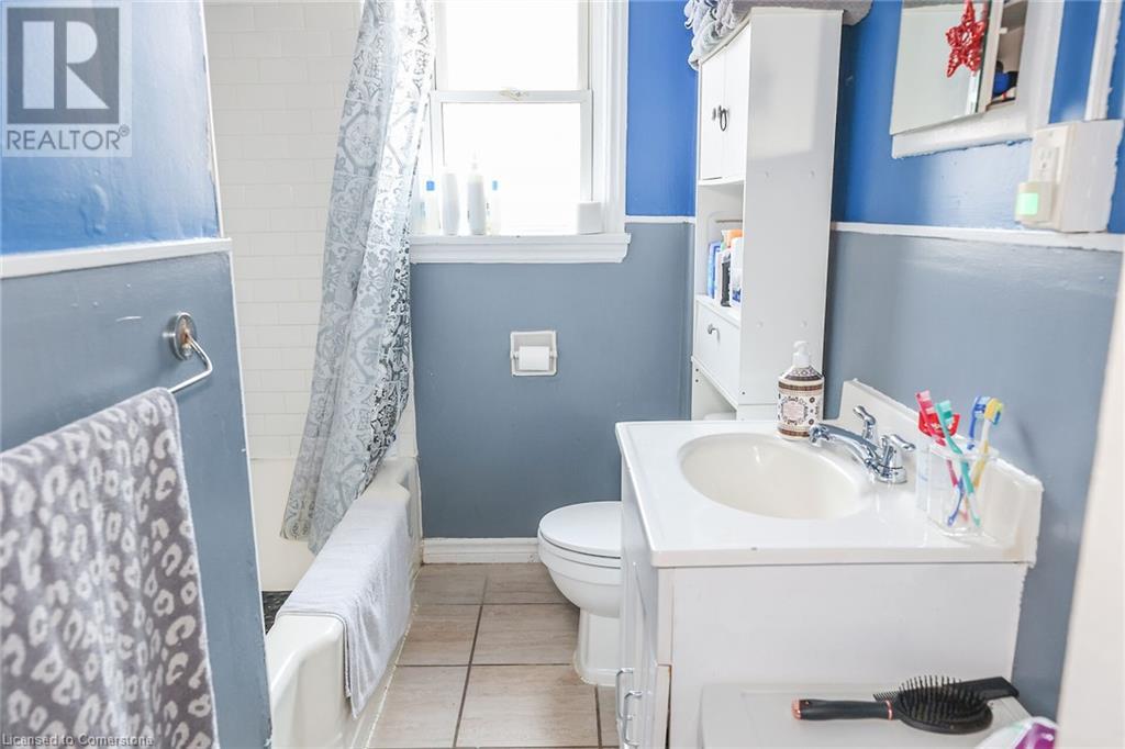 Photo 14 of 67 St George Street, St Catharines ON