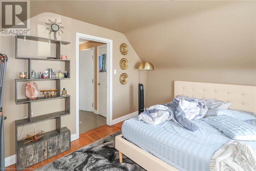 Photo 20 of 67 St George Street, St Catharines ON