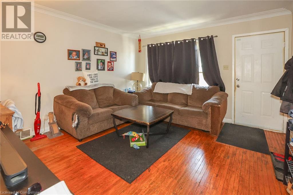 Photo 6 of 67 St George Street, St Catharines ON