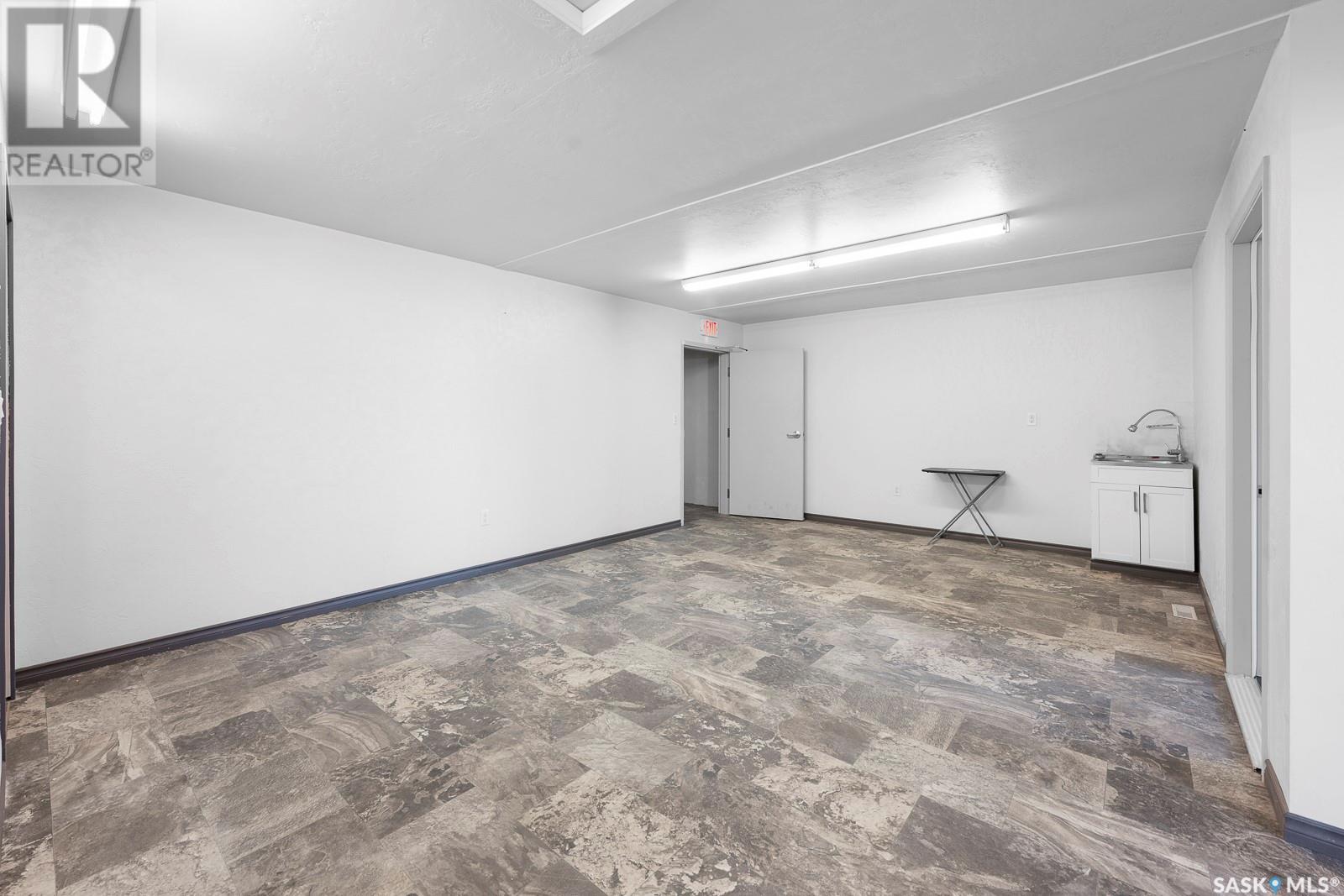 Photo 10 of 2124 Turvey Road E, Regina SK