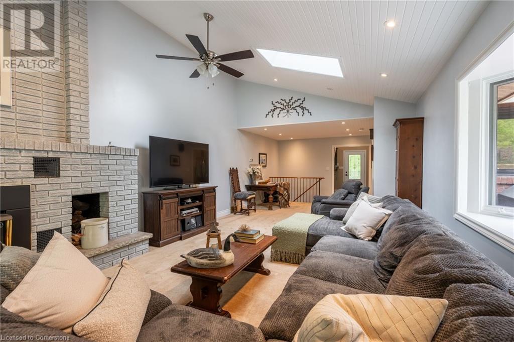 Photo 16 of 7575 Milburough Line, Campbellville ON