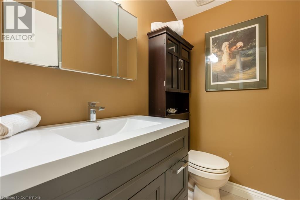 Photo 30 of 7575 Milburough Line, Campbellville ON