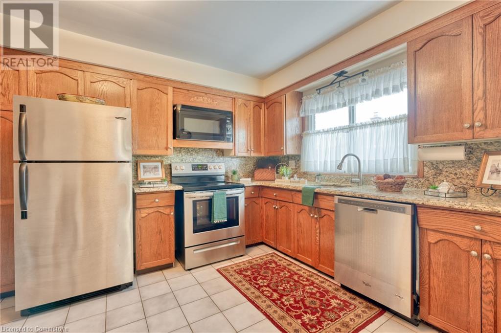 Photo 4 of 182 West 23rd Street, Hamilton ON