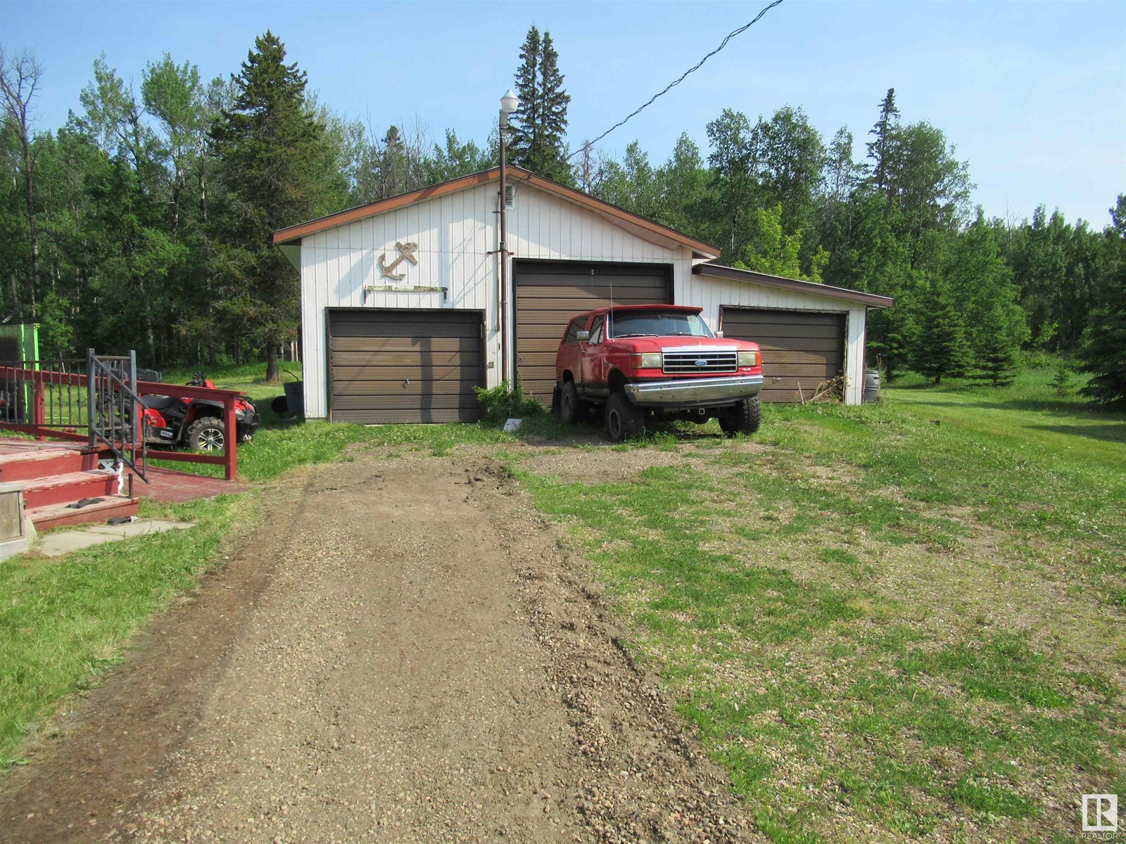 Photo 10 of 3902 Scott Av, Rural Wetaskiwin County AB