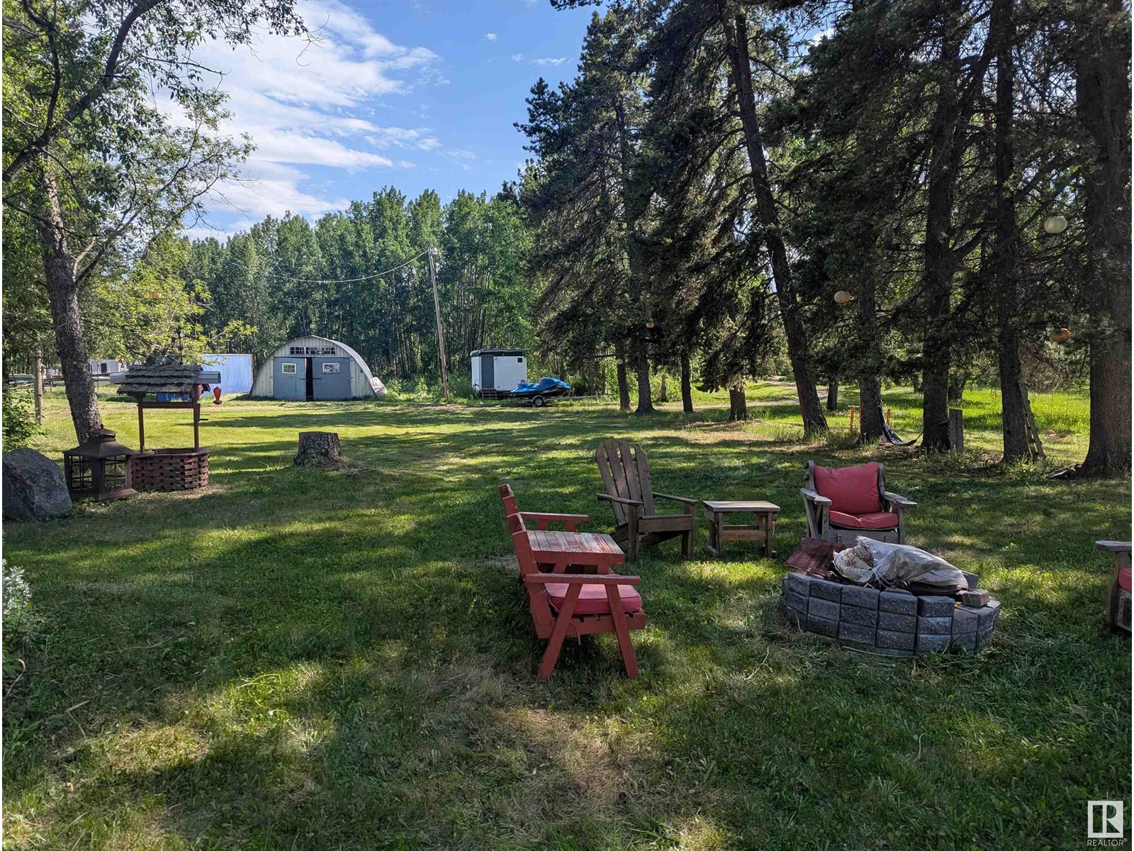 Photo 2 of 3902 Scott Av, Rural Wetaskiwin County AB