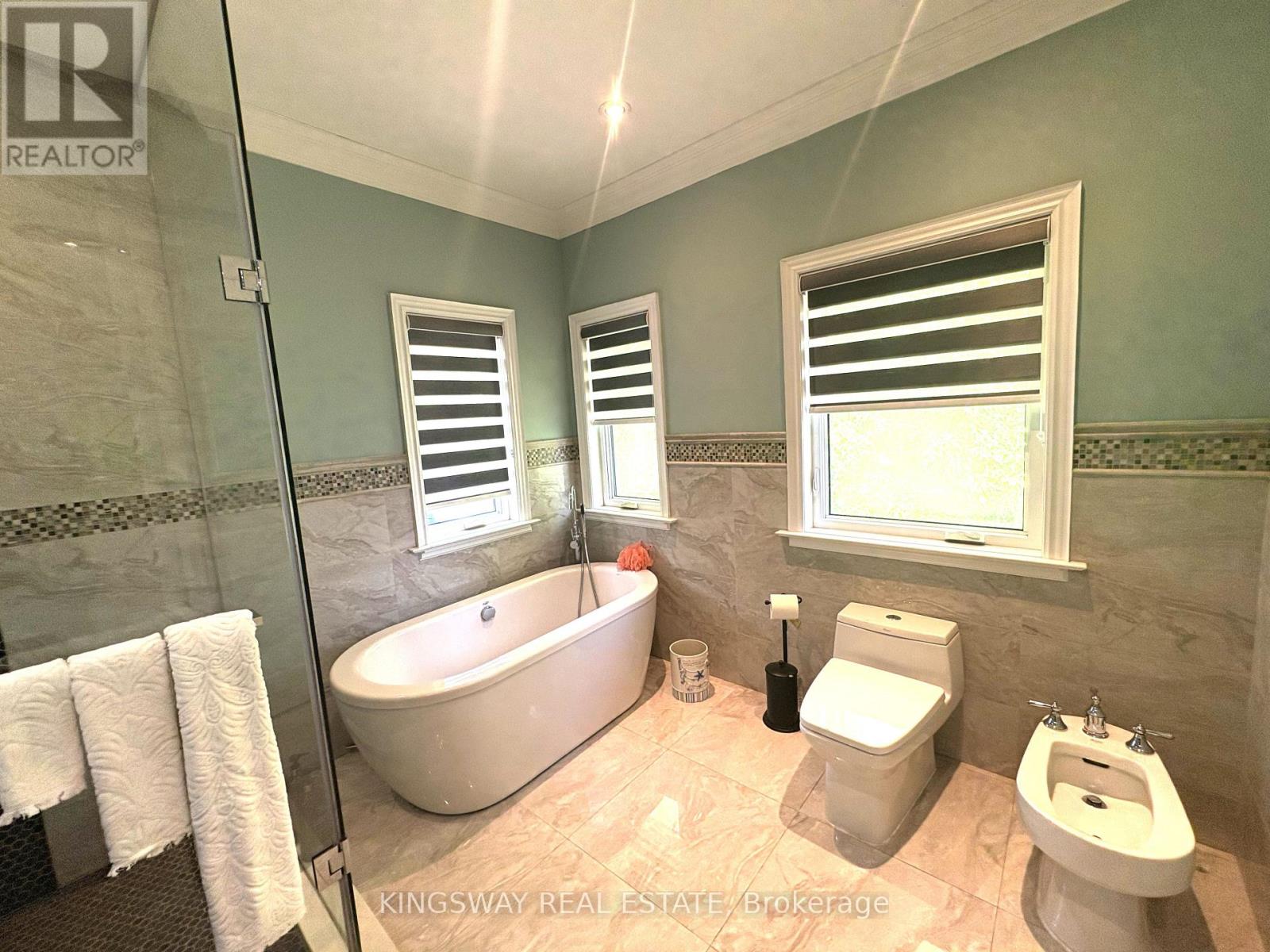 Photo 9 of 3686 Ellesmere Road S, Toronto ON