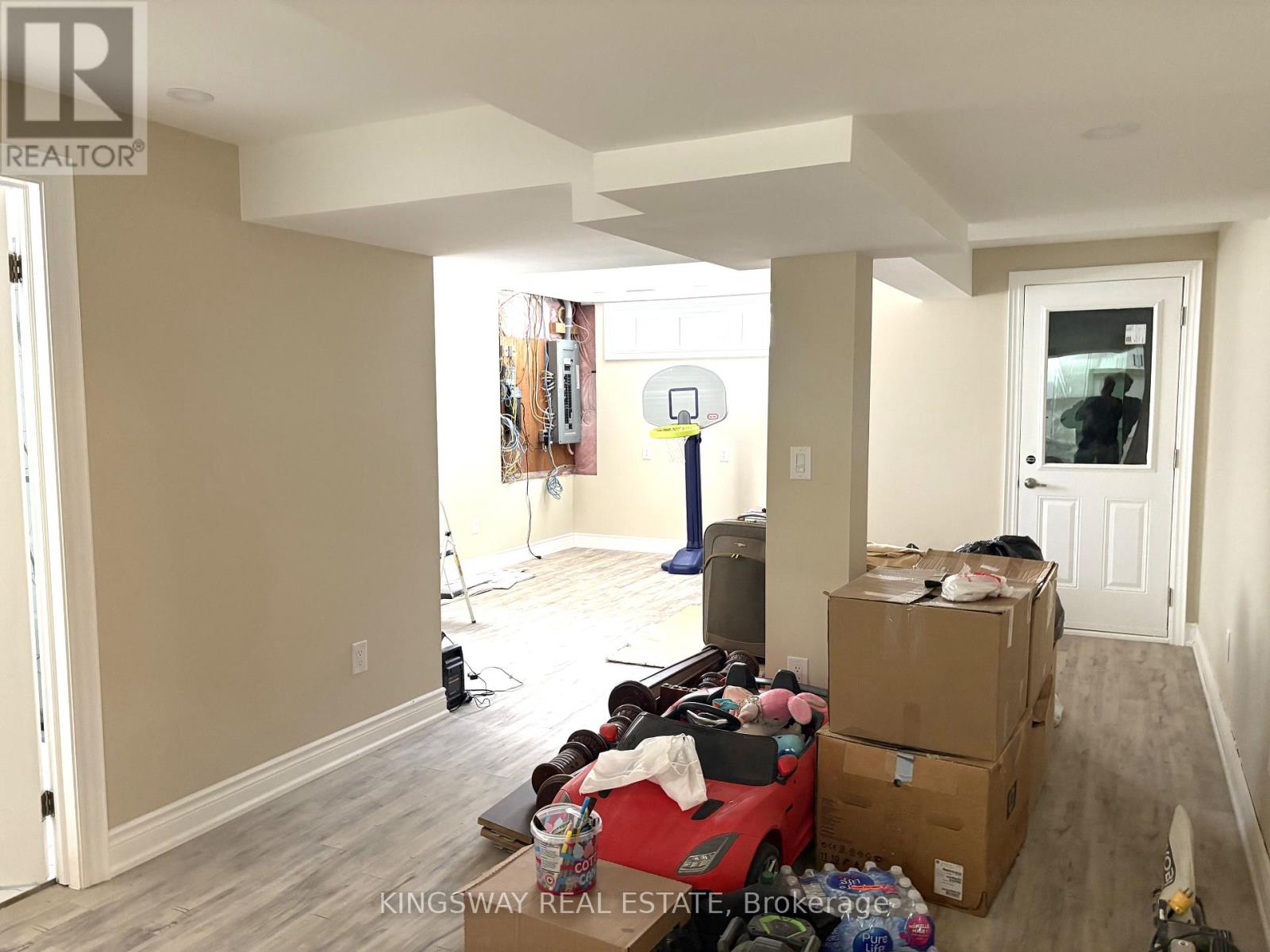 Photo 5 of 3686 Ellesmere Road S, Toronto ON