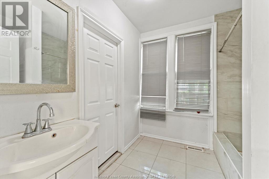 Photo 13 of 691 Windermere Road, Windsor ON
