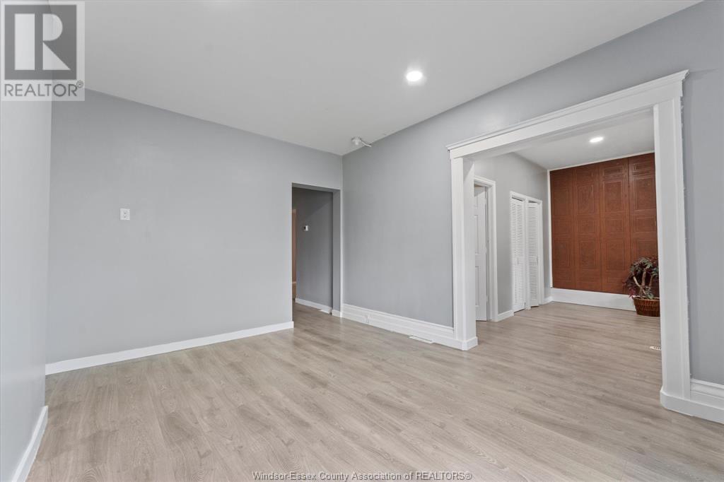 Photo 8 of 691 Windermere Road, Windsor ON