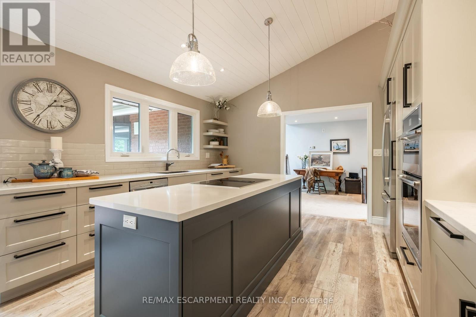 Photo 12 of 7575 Milburough Line, Milton ON