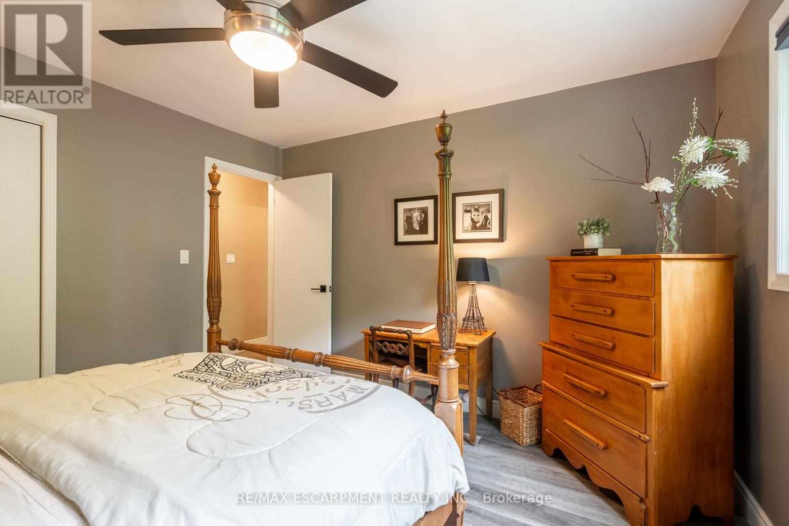 Photo 18 of 7575 Milburough Line, Milton ON