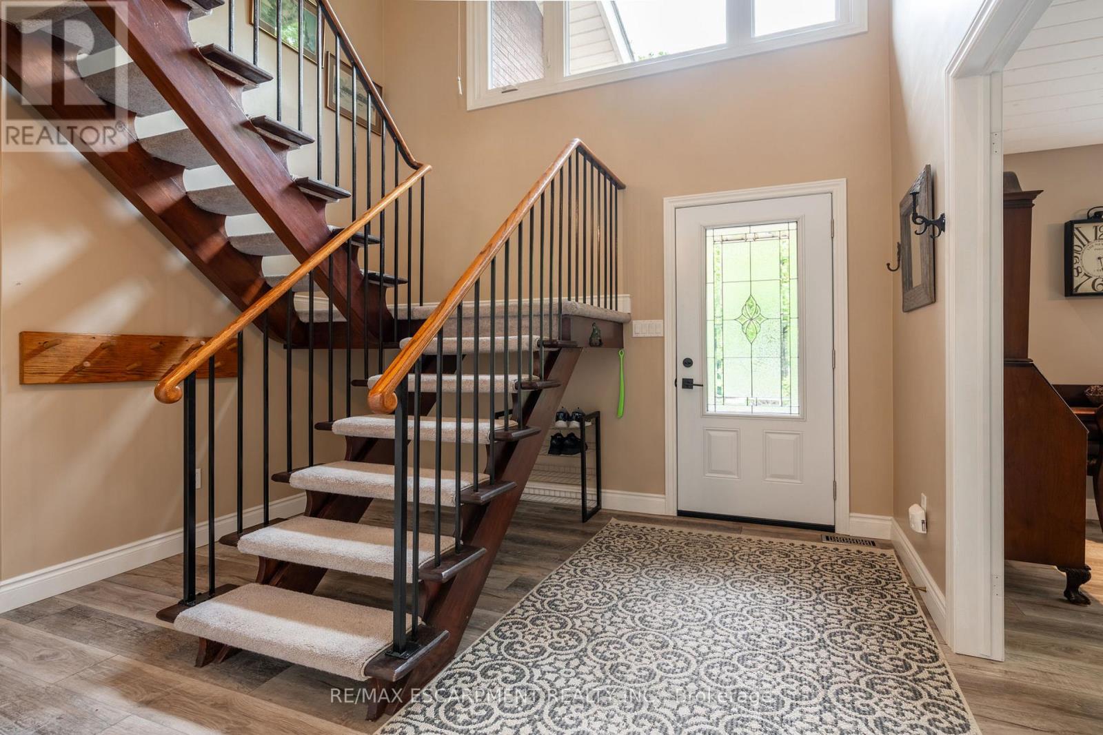 Photo 5 of 7575 Milburough Line, Milton ON