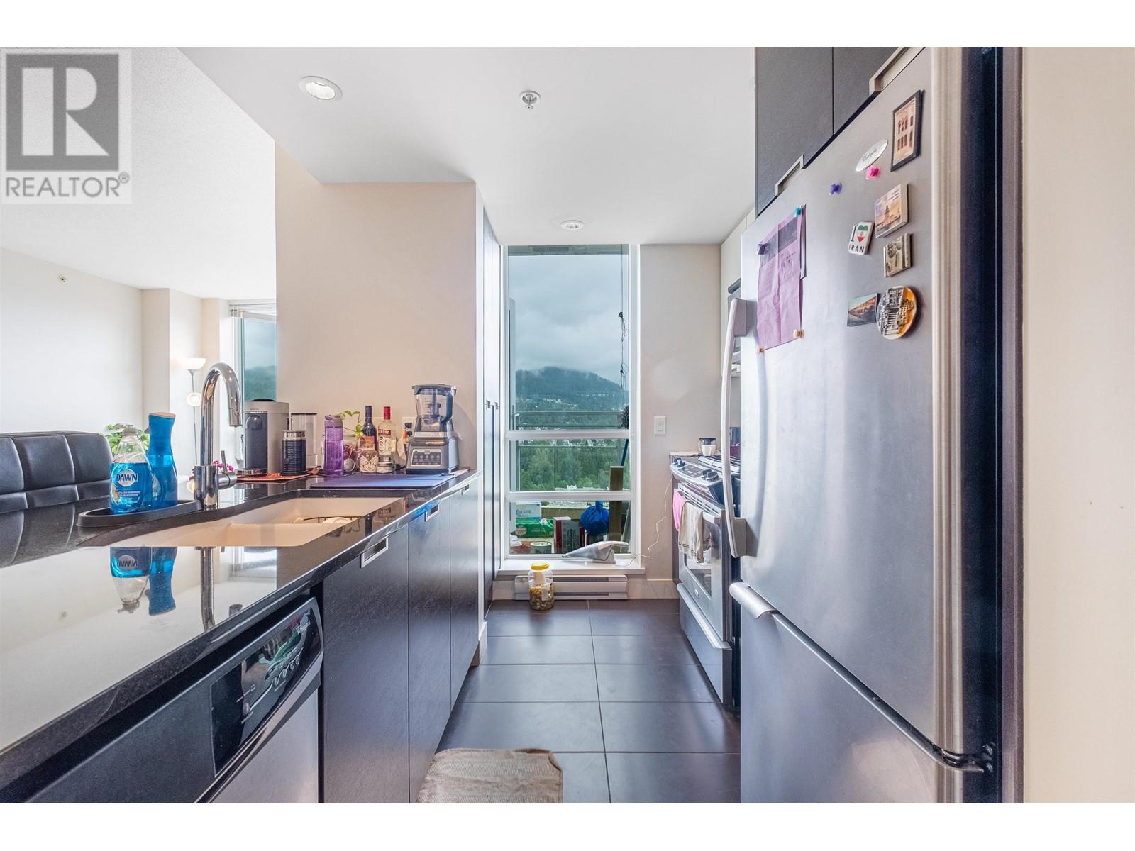 Photo 9 of 3205 2968 Glen Drive, Coquitlam BC