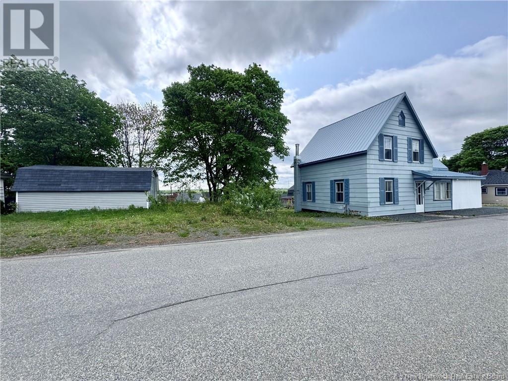 Photo 2 of 282 Mckenzie Street, Miramichi NB