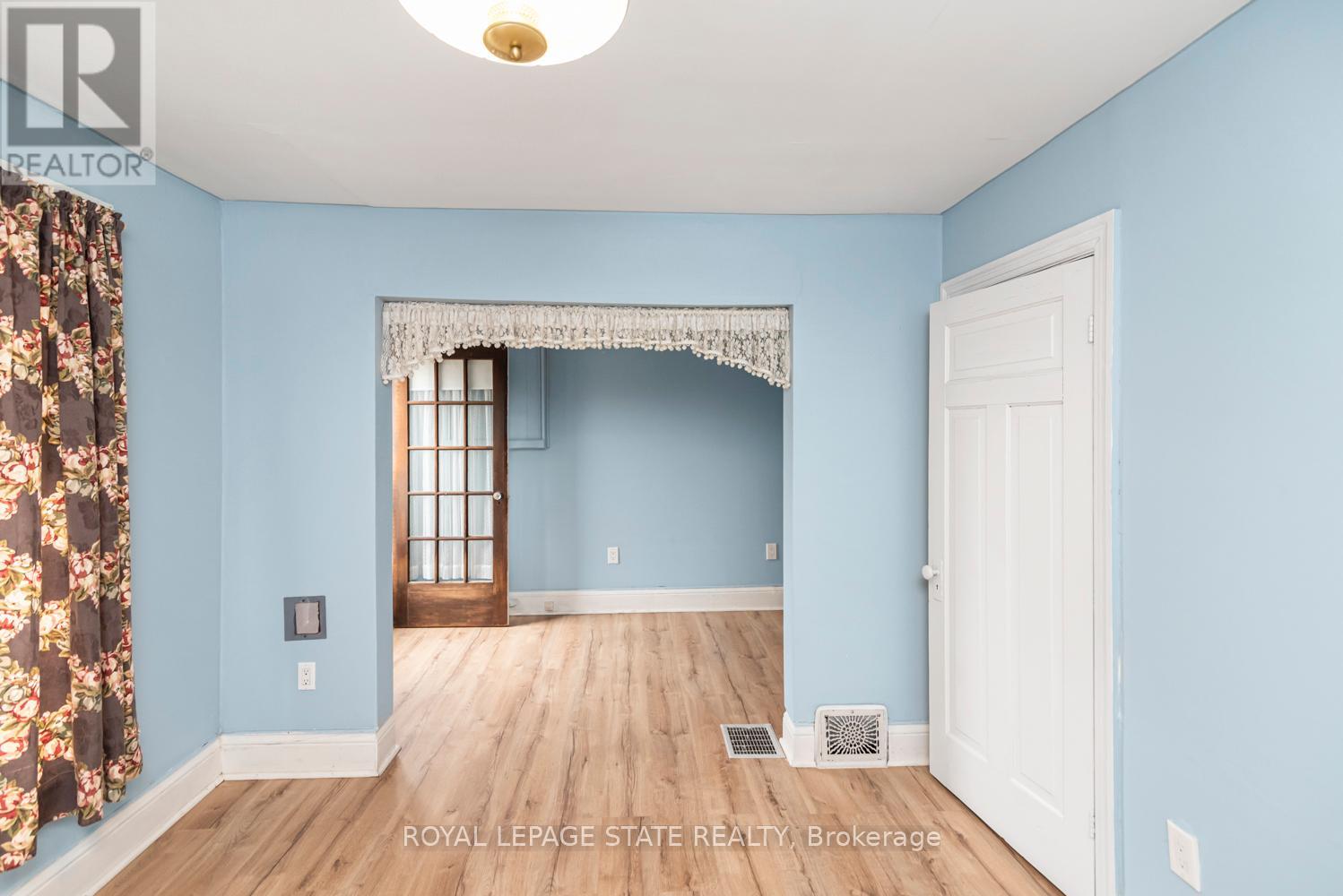 Photo 18 of 44 Arthur Avenue N, Hamilton ON