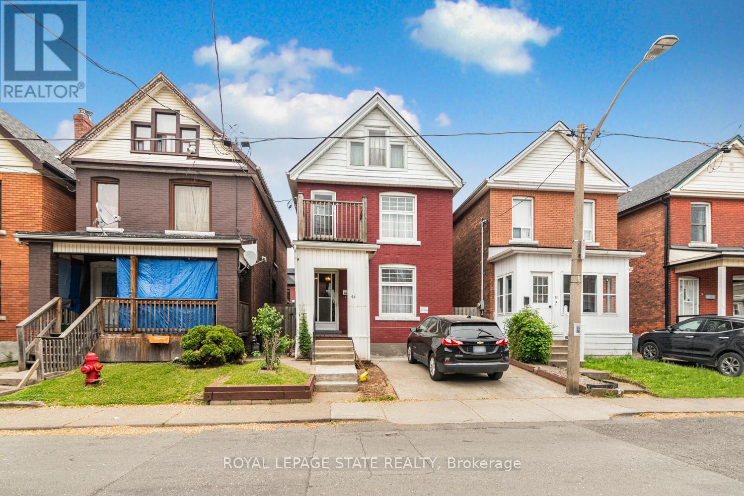 Photo 2 of 44 Arthur Avenue N, Hamilton ON