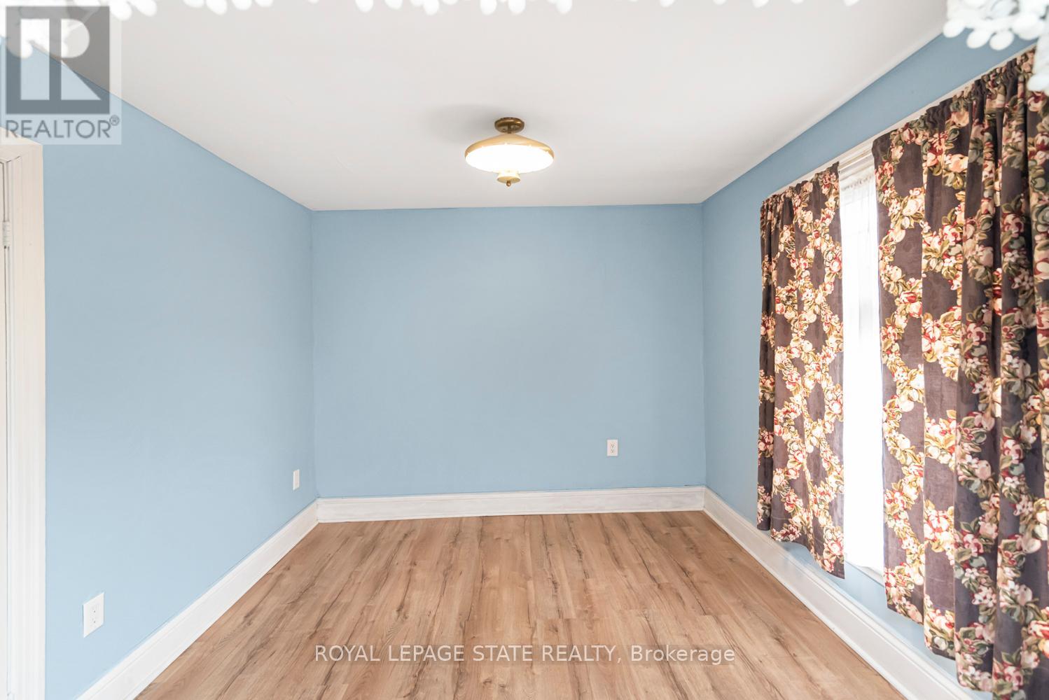 Photo 21 of 44 Arthur Avenue N, Hamilton ON