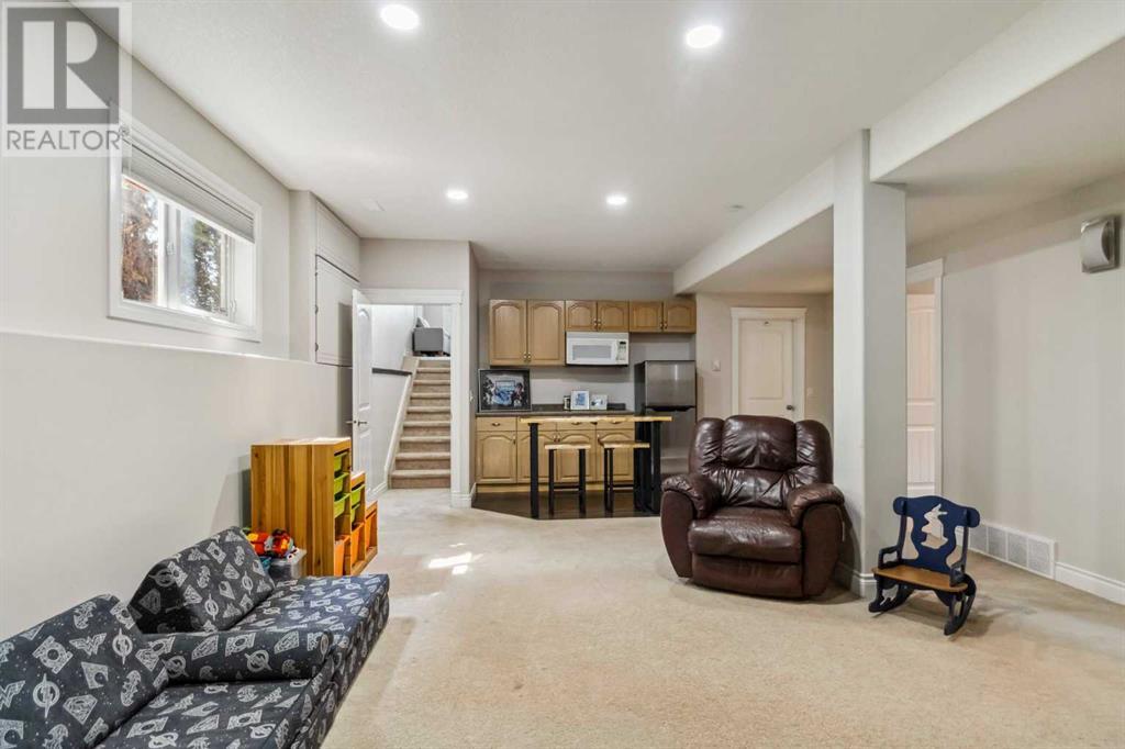 150 Pearl Bay, Fort McMurray