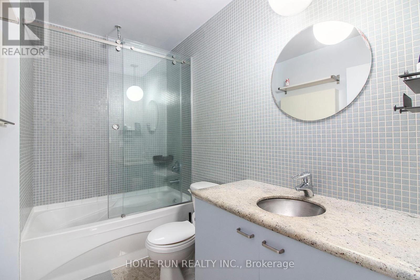 Photo 15 of 202 383 Cumberland Street, Ottawa ON