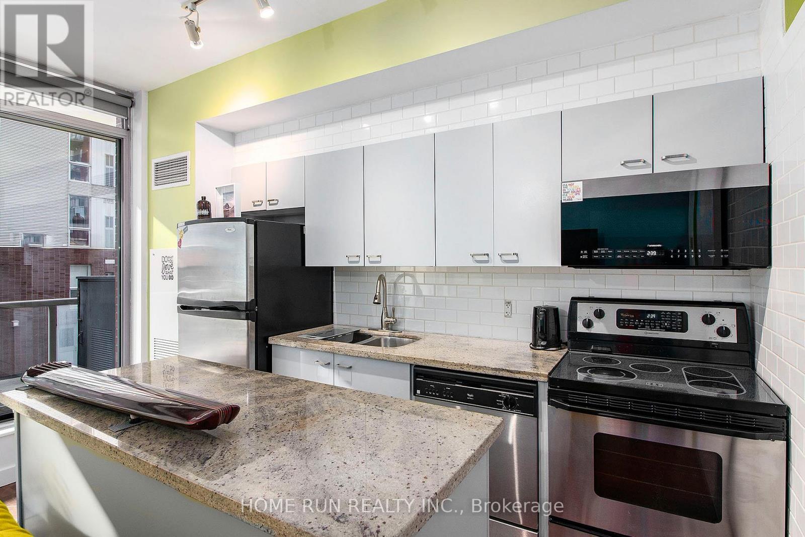 Photo 7 of 202 383 Cumberland Street, Ottawa ON