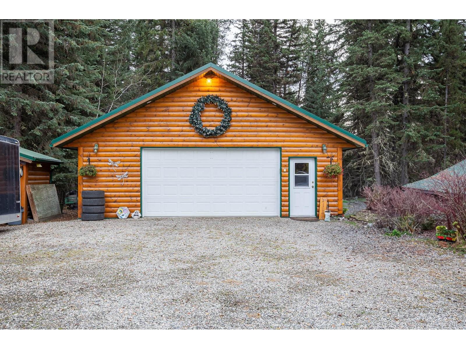 3535 CROOKED CREEK ROAD, Valemount
