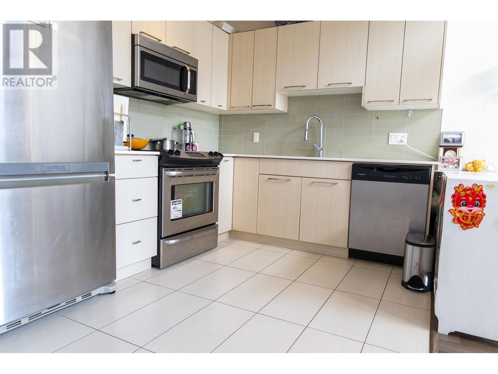 Photo 14 of Ph 15 5248 Grimmer Street, Burnaby BC