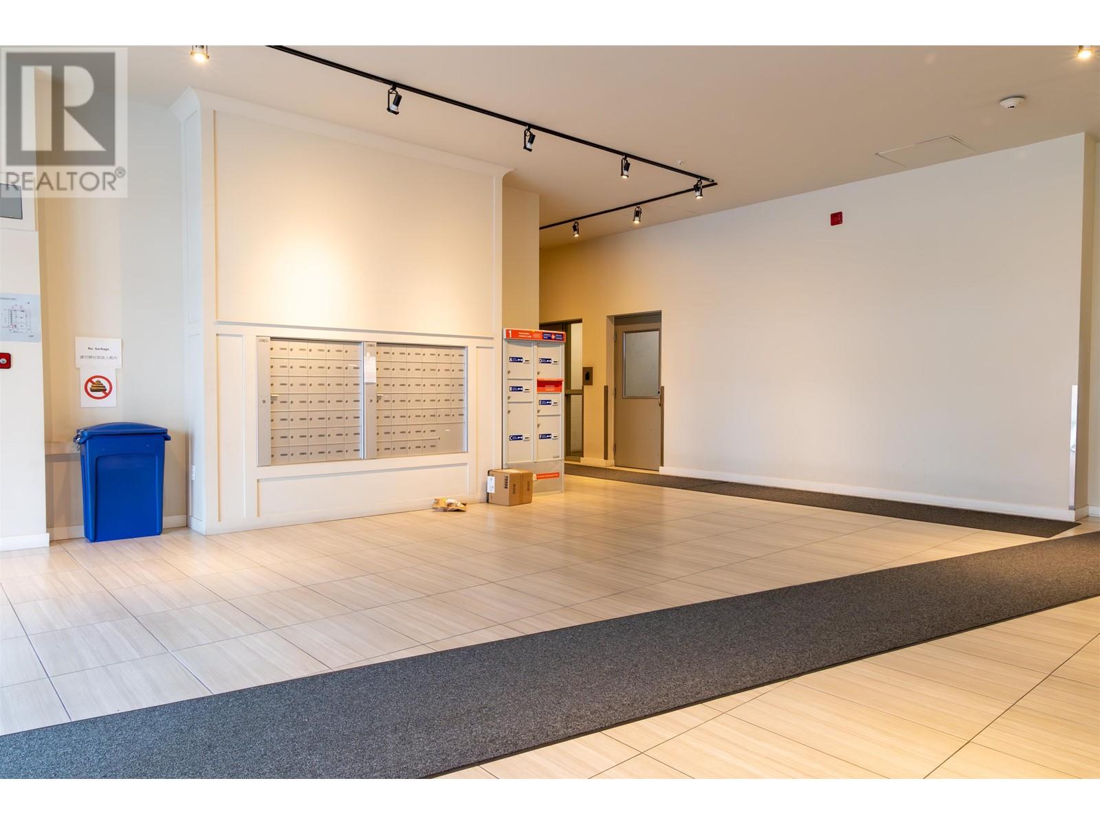 Photo 5 of Ph 15 5248 Grimmer Street, Burnaby BC