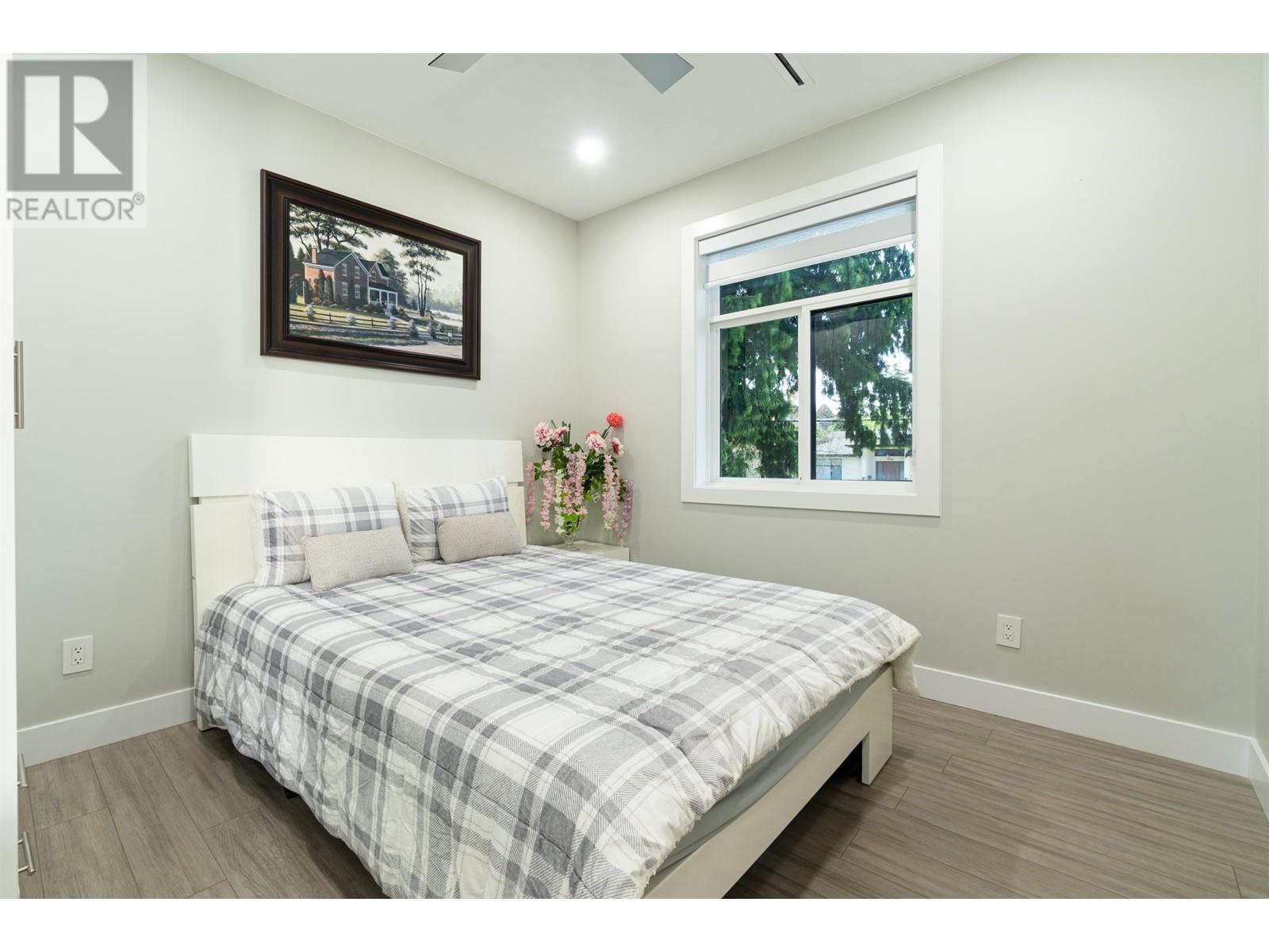 Photo 2 of 4949 Fulwell Street, Burnaby BC