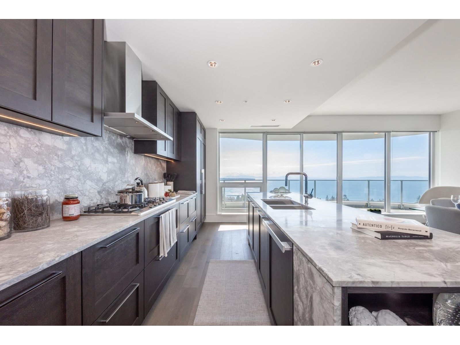 1501 1500 MARTIN STREET, White Rock real estate listing R2980114