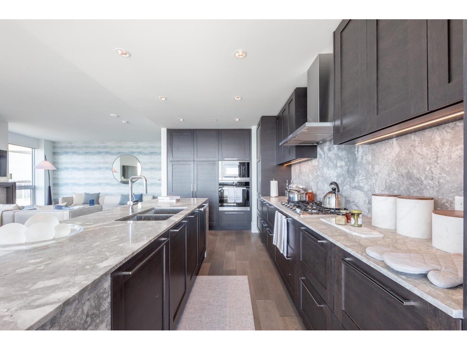 1501 1500 MARTIN STREET, White Rock real estate listing R2980114
