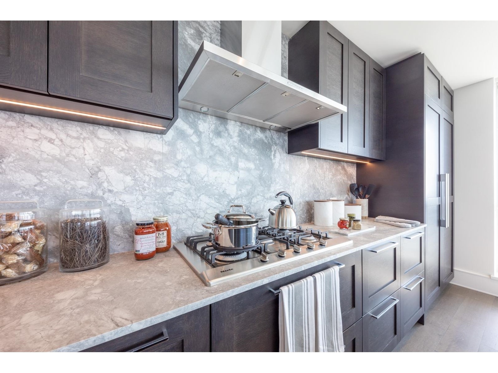 1501 1500 MARTIN STREET, White Rock real estate listing R2980114