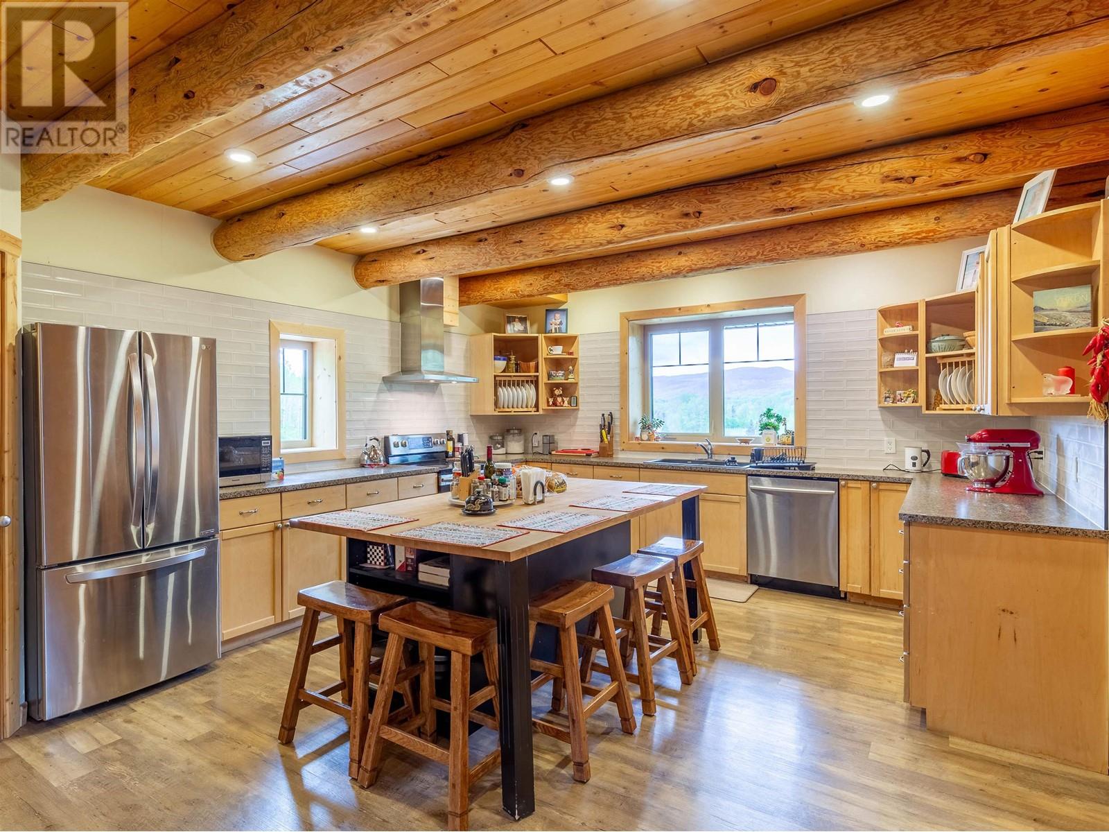 585 16 HIGHWAY, Smithers