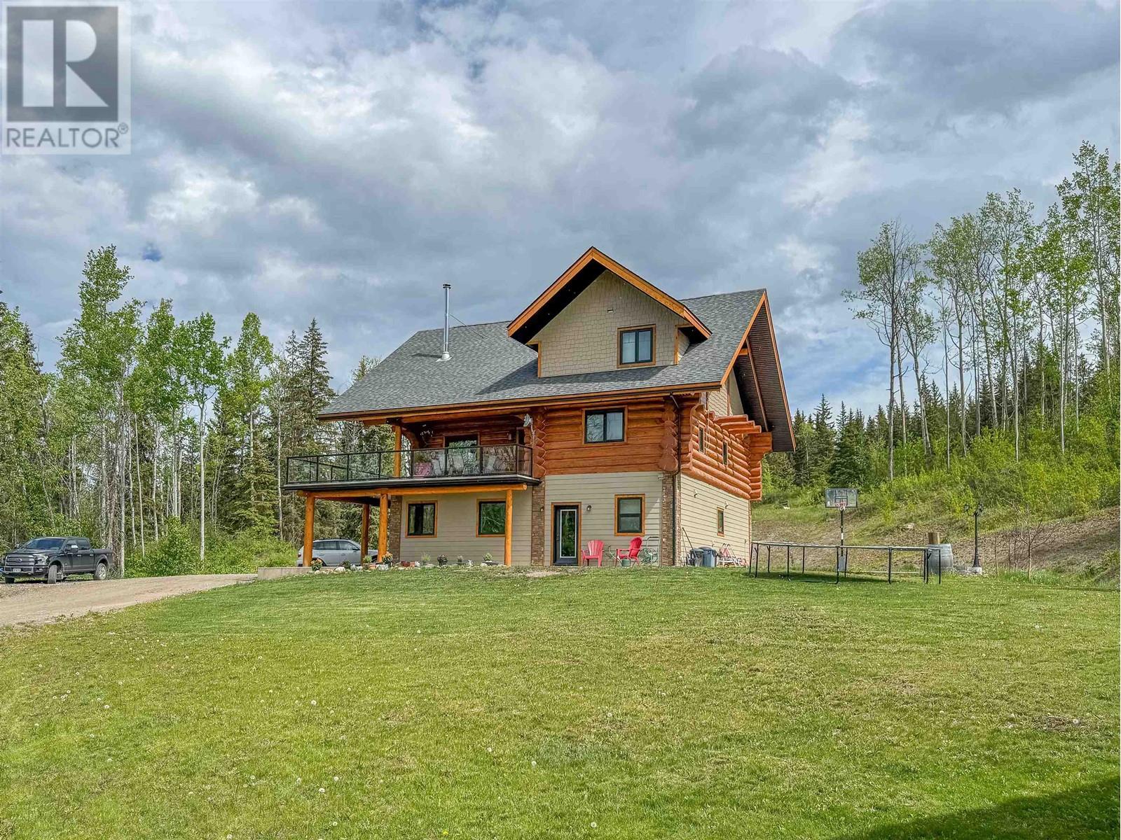 585 16 HIGHWAY, Smithers