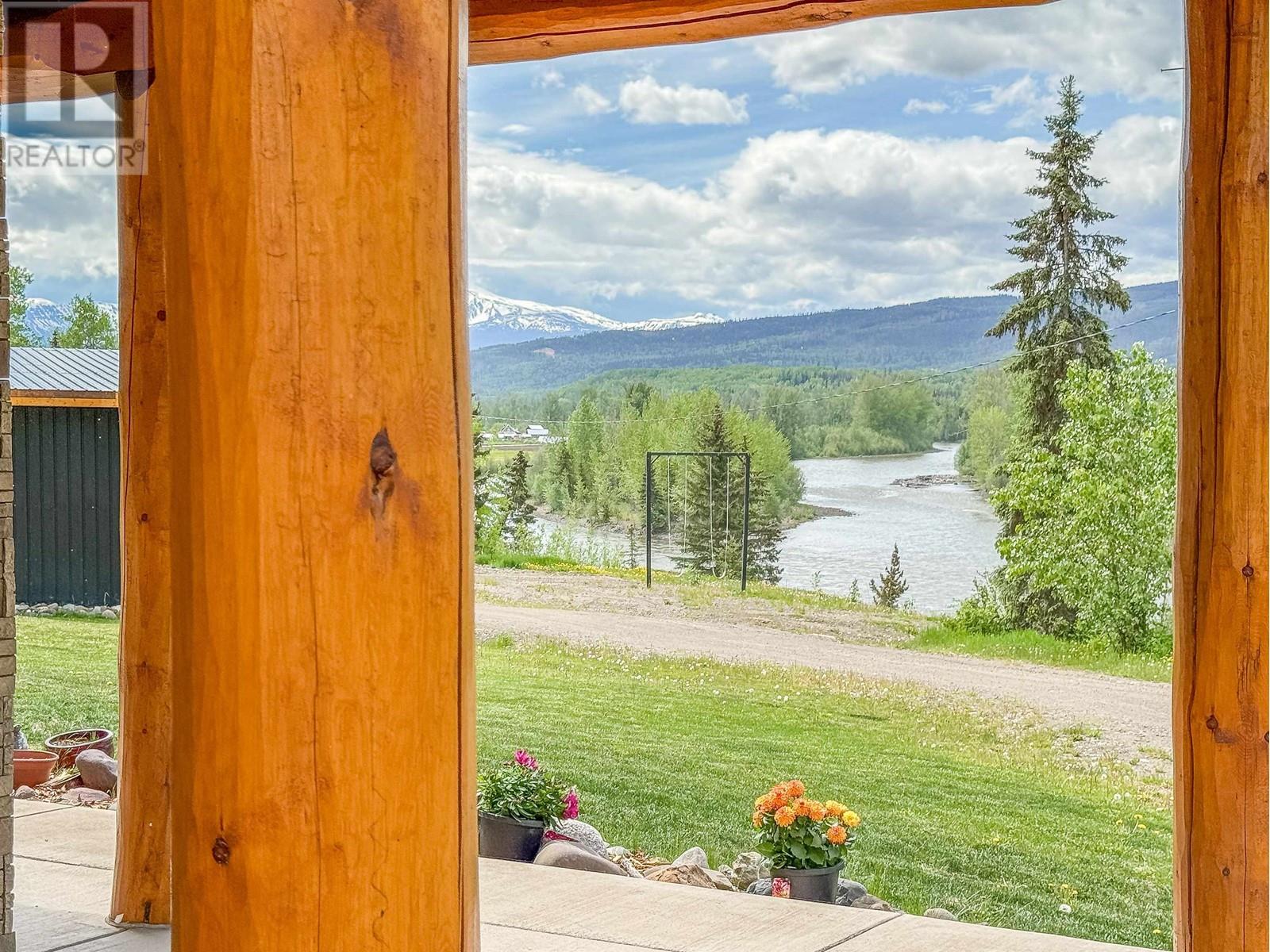 585 16 HIGHWAY, Smithers