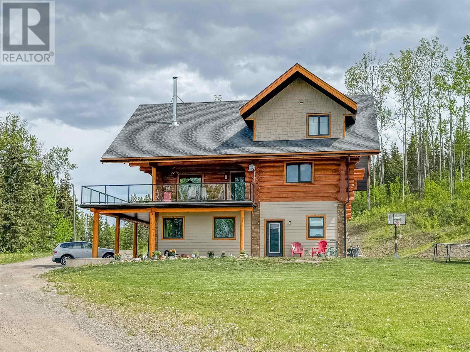 585 16 HIGHWAY, Smithers