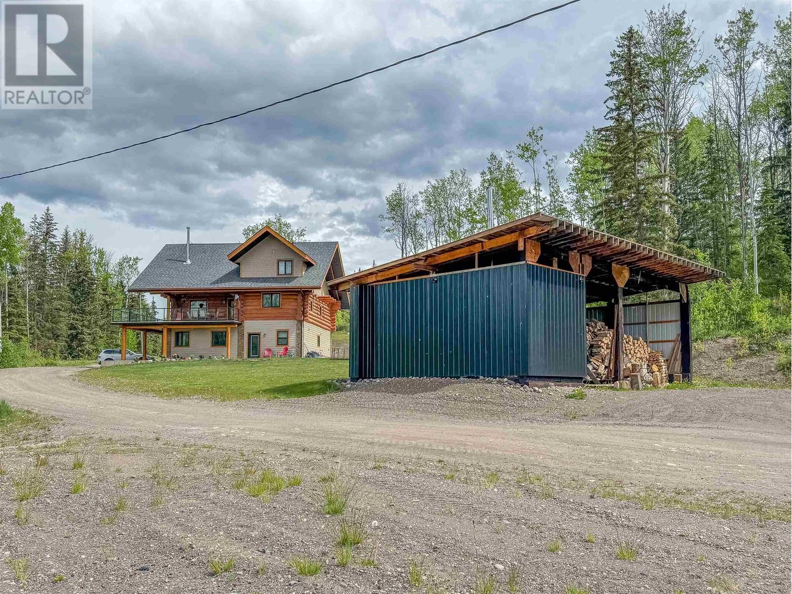 585 16 HIGHWAY, Smithers