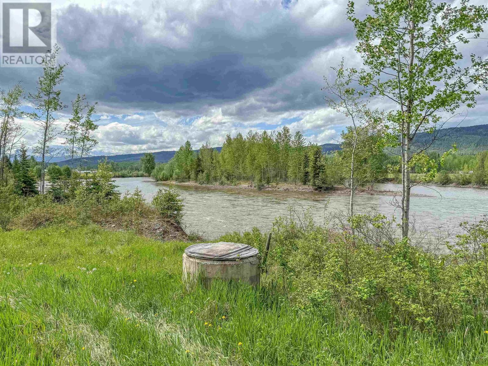 585 16 HIGHWAY, Smithers