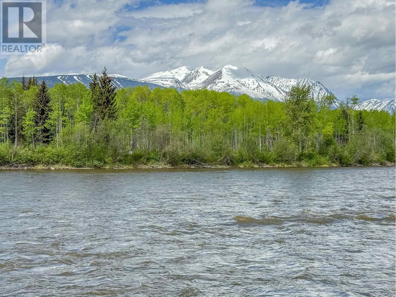 585 16 HIGHWAY, Smithers