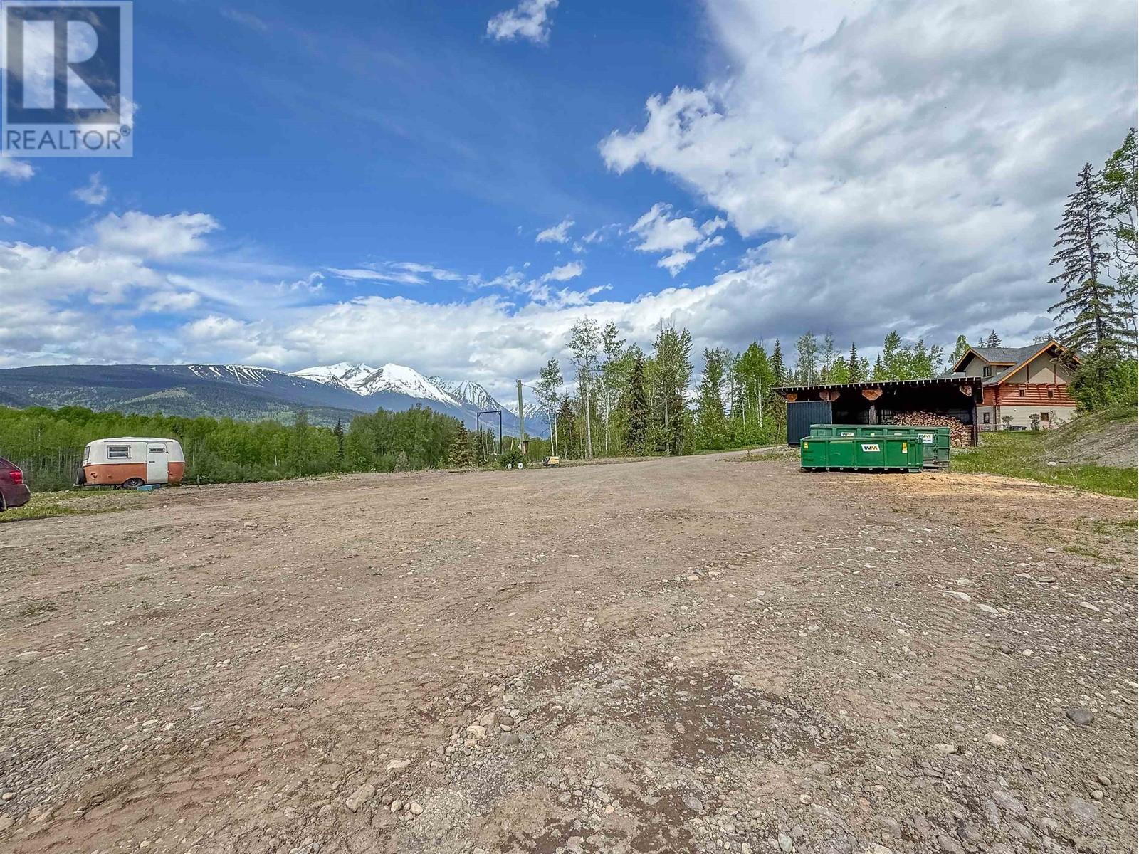 585 16 HIGHWAY, Smithers