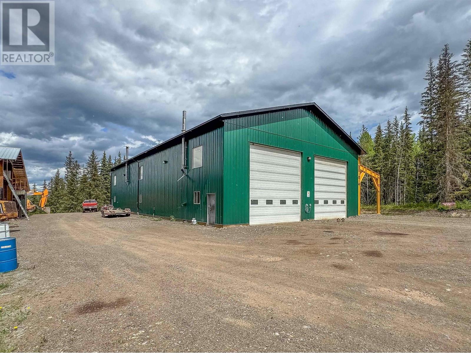 585 16 HIGHWAY, Smithers