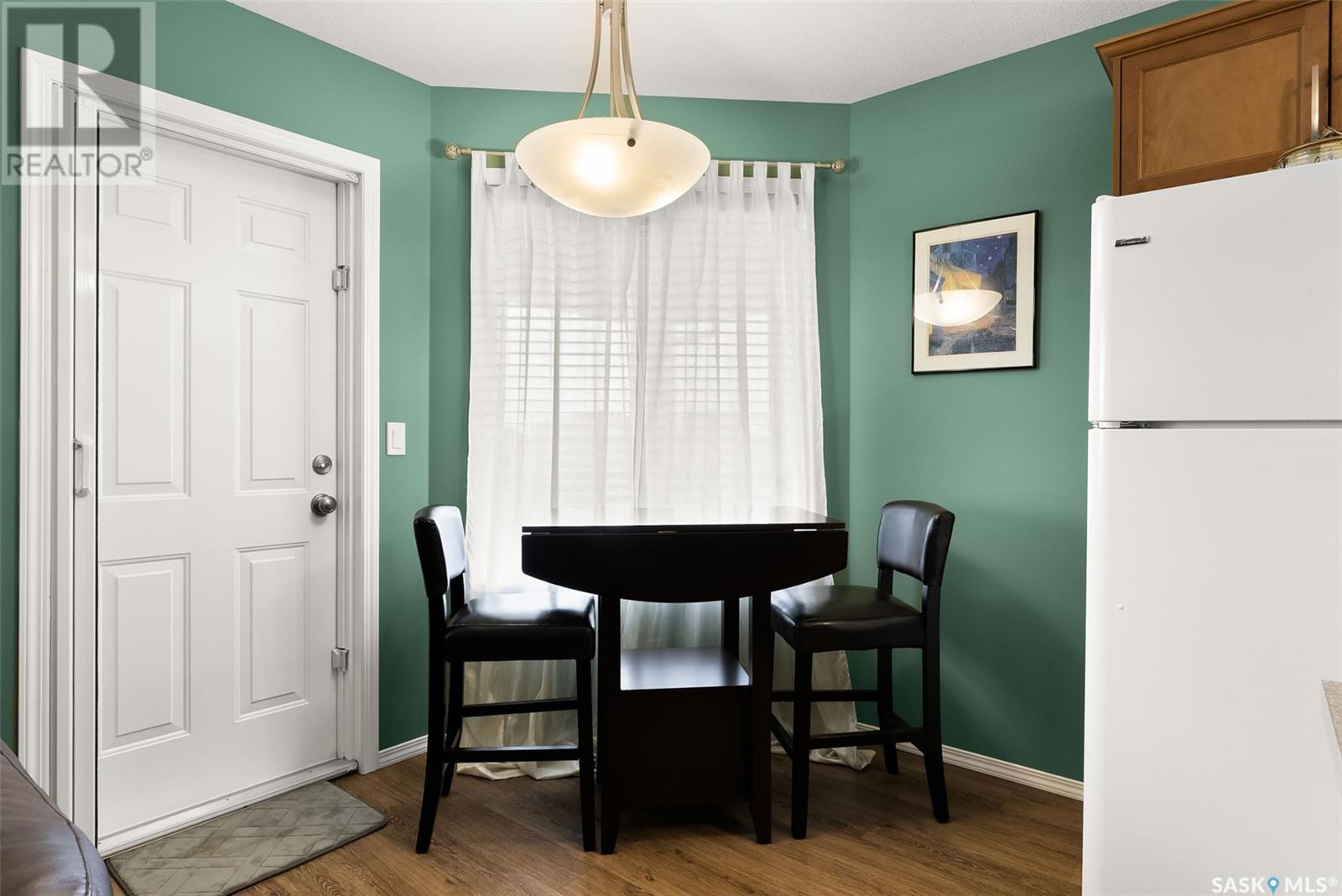 Single Family House Low rise for Sale in  Buckingham DRIVE E Regina 